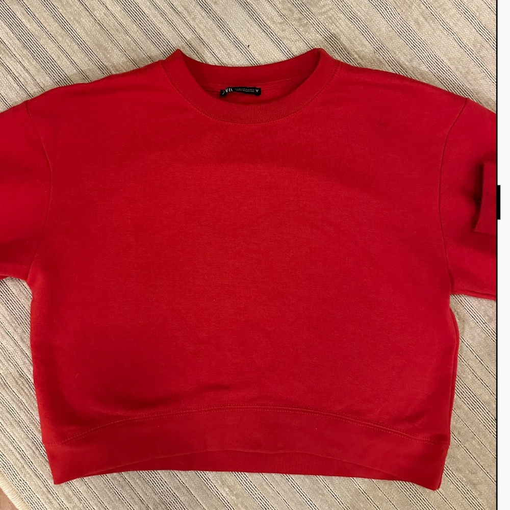 ZARA Red Cropped Crewneck Sweatshirt Fleece Pullover Size M
